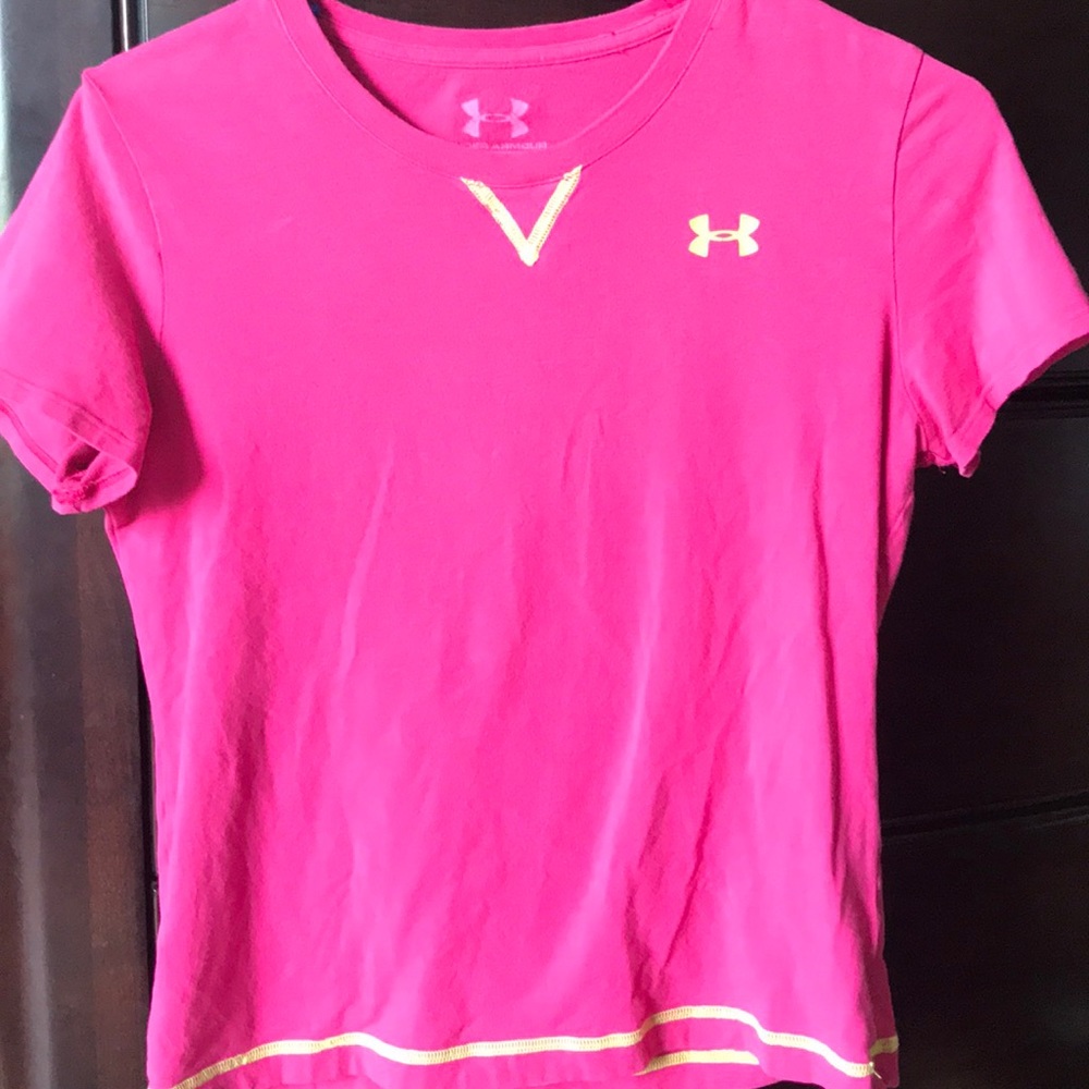 Girls Under Armour t-shirt